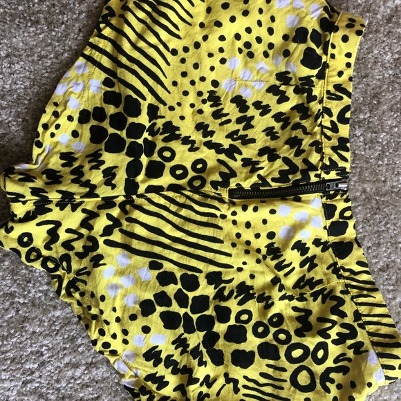 Vans shorts - Picture 3 of 3